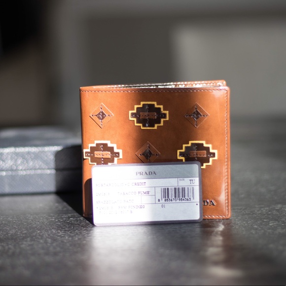 NEW PRADA TABACCO FLUME LEATHER METAL LOGO WALLET - Picture 6 of 7